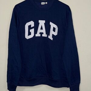 NWOT GAP Men's NAVY Crewneck Sweater with Logo